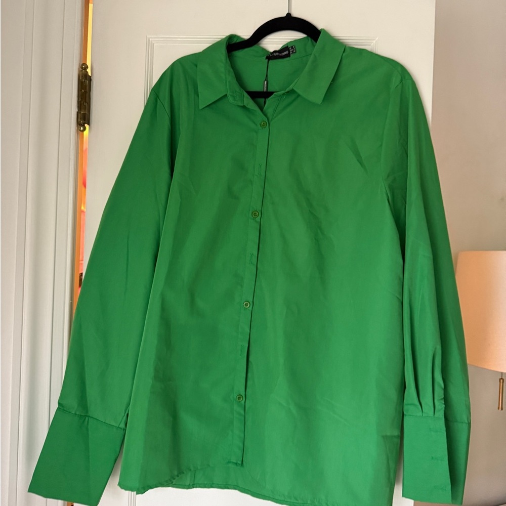 PrettyLittleThing Bright Green Top